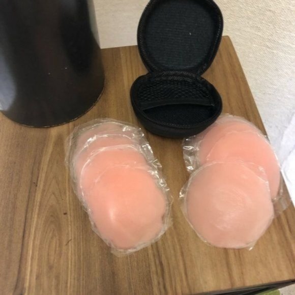 Other - 4 SETS silicone nipple covers travel case